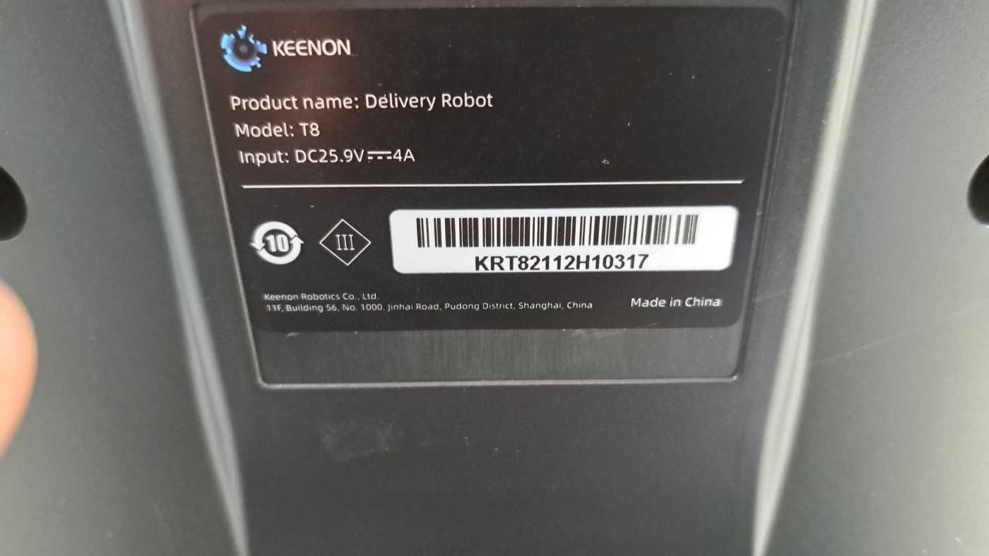 Robot usługowy kelnerski Hyundai Robotics T8