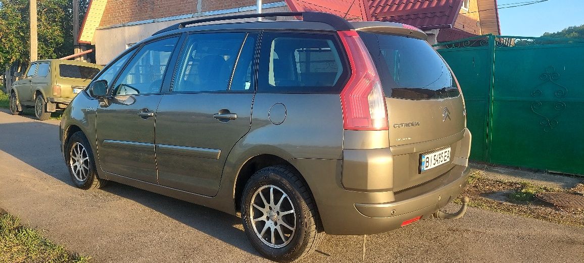 Продам Citroen grand C4 picasso