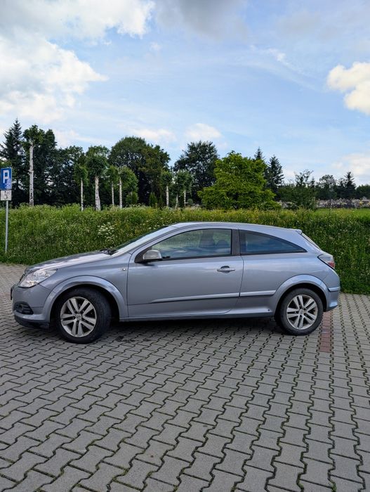 Opel Astra H GTC