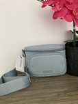Nowa nerka crossbody Guess