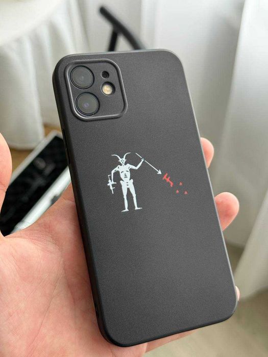 матовий чохол принтом — чорна борода