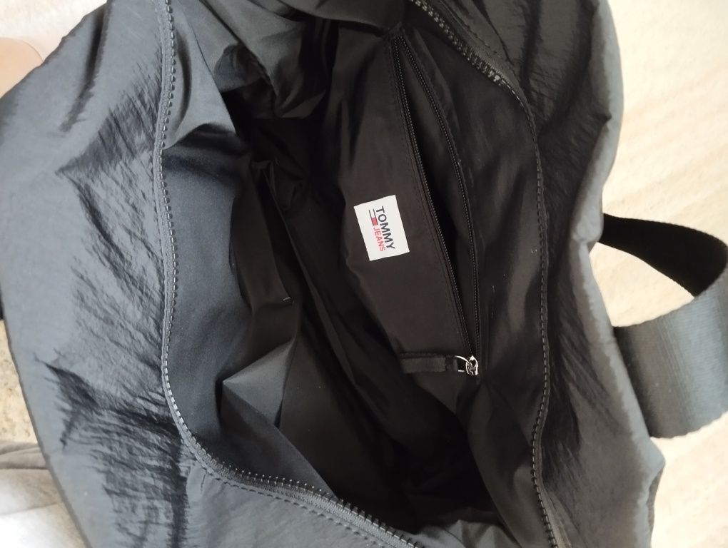 Tommy Hilfiger Jeans torba na ramię czarna