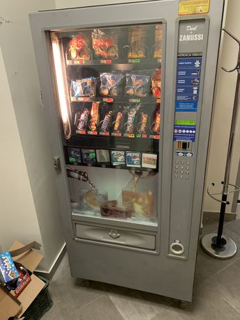 Automat na przekaski w dualu necta vending