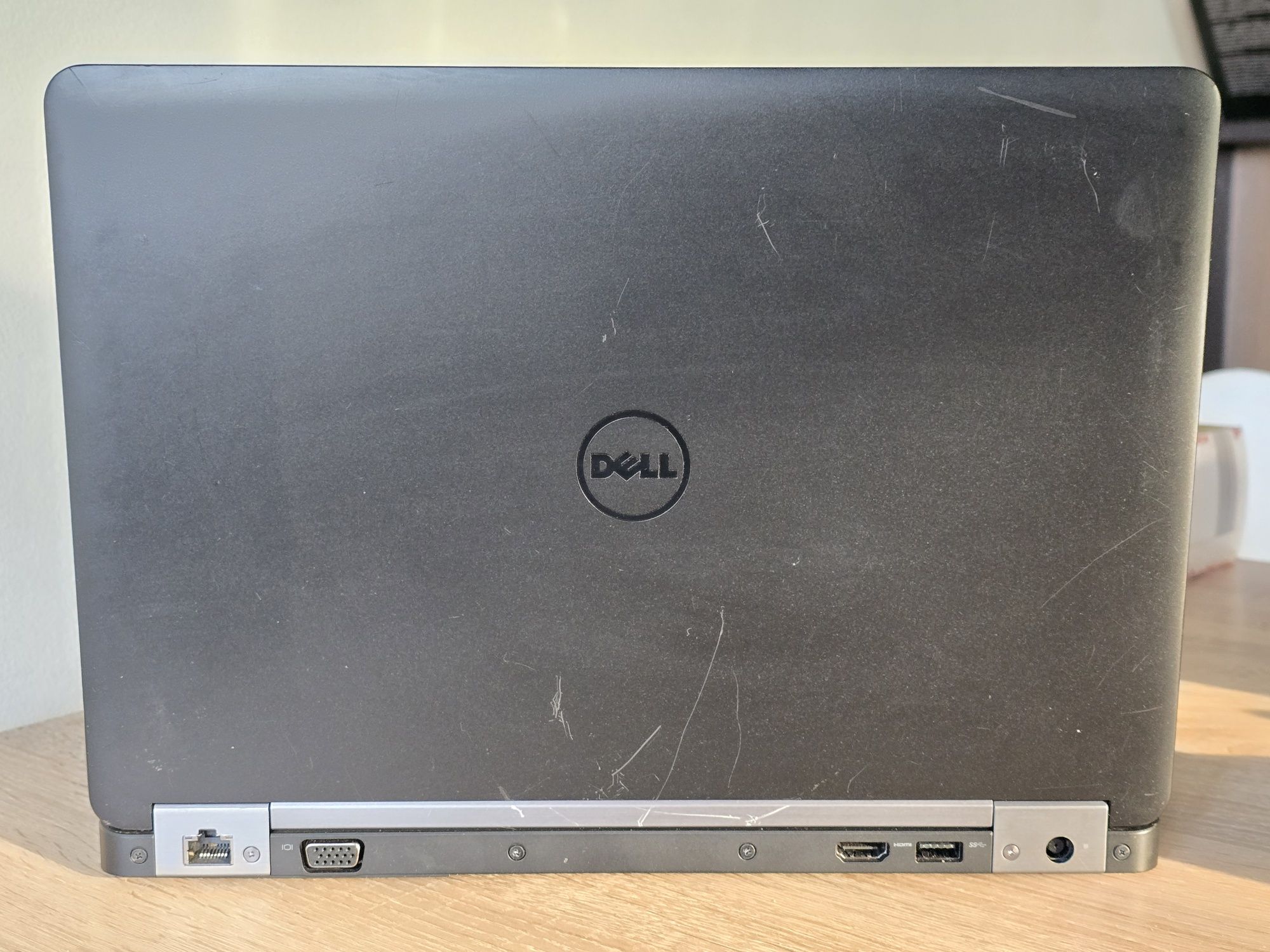 Biurowy Dell E5270 Intel i5 6300U 8/256GBSSD Win11