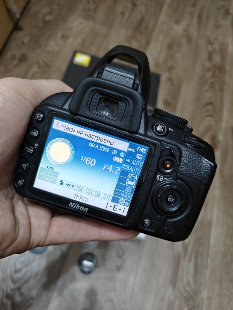 Продам фотоапарат NIKON d3100 kit