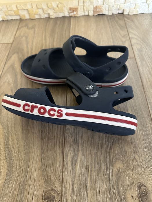 Crocs босоніжки дитячі J2
