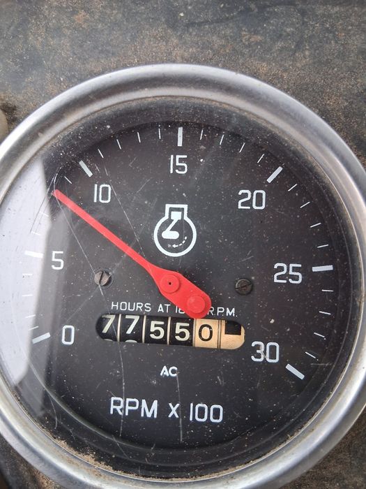 Ładny ciagnik International (Case)674 Tur quicke