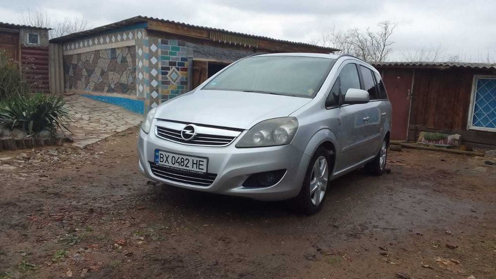 Продам авто Opel Zafira 2010