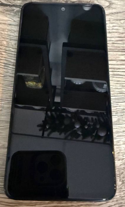 Продам смартфон в хорошем состоянии  Редми нот 14