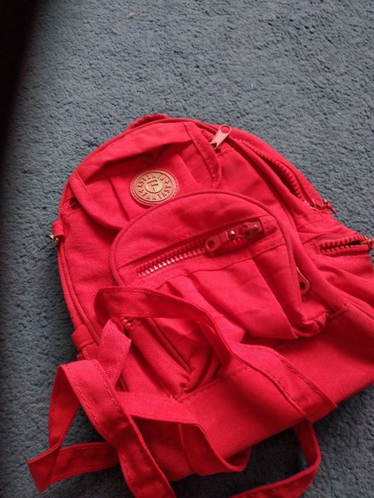 plecak czerwony dziecięcy