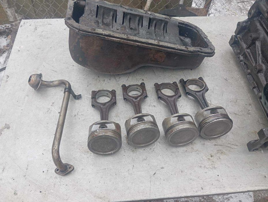 Колінвал Опель кадет Corsa ascona 1.3, 1.4 коліно Opel gm 90156520