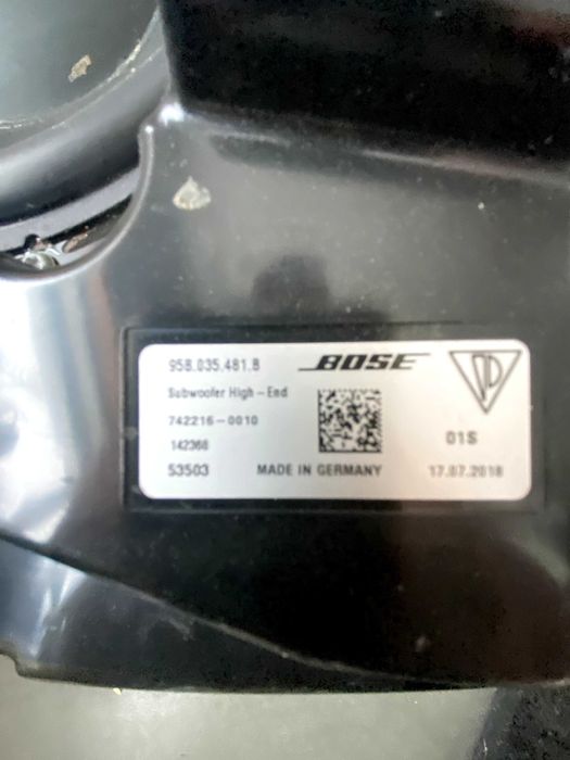 Porsche MACAN  BOSE subwoofer 95b035481b