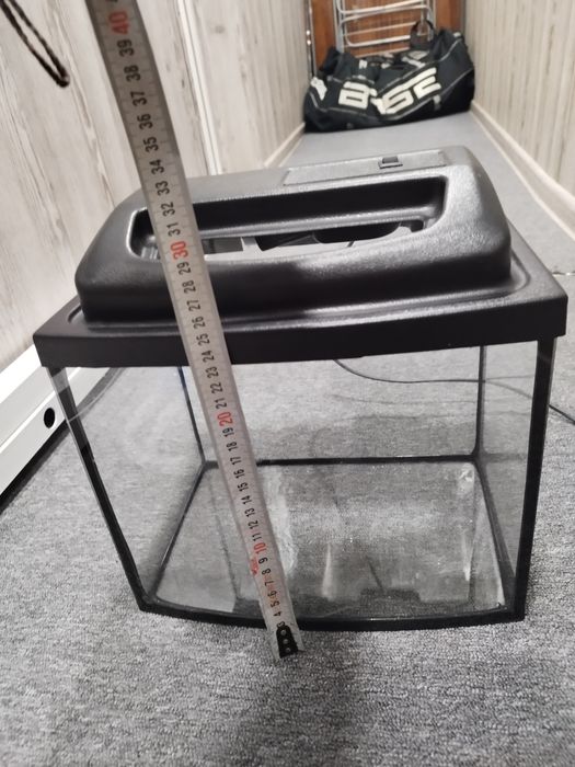 Акваріум невеликий, повний коплект