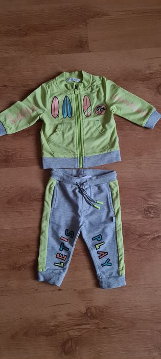 body na krótki rękaw + Dres niemowlęcy coccodrillo rozmiar 68