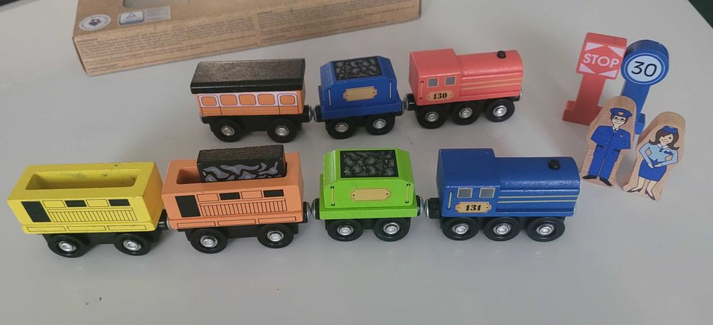 Pociąg magneryczny drewniane klocki Elefun