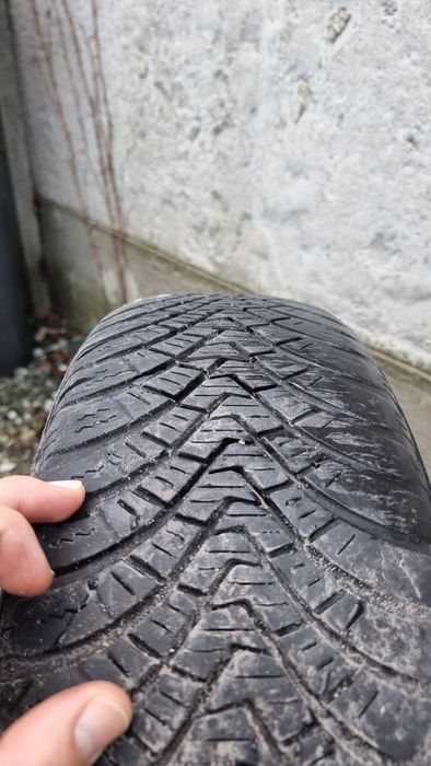 Sprzedam 2szt opon wielosezon 23r 185/65/r15