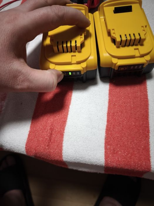 DCB184 de iões de lítio recarregável de 18 V com uma capacidade de 8,0