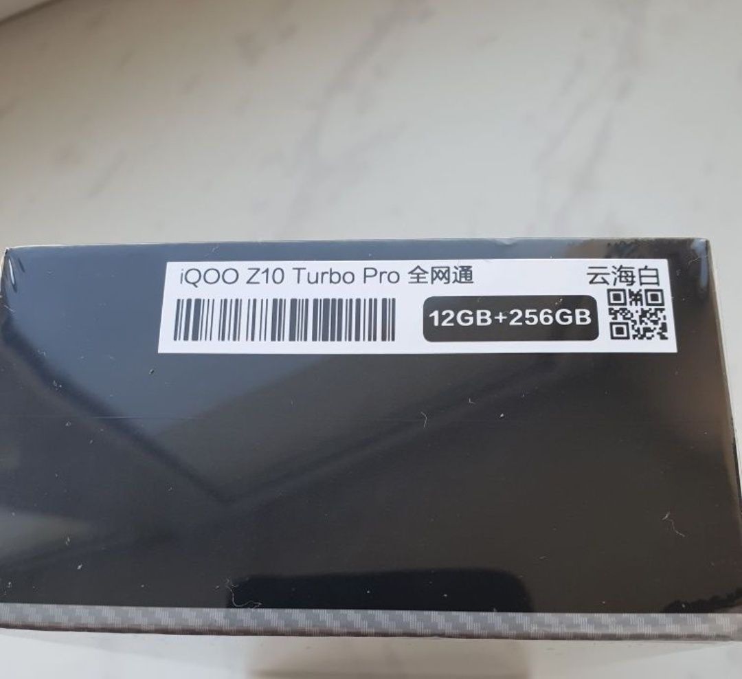 Iqoo Z10  turbo pro . Чорний. 12/256