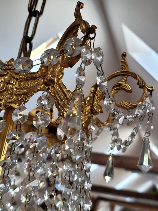 Kryształowy żyrandol z mosiądzu – pałacowy