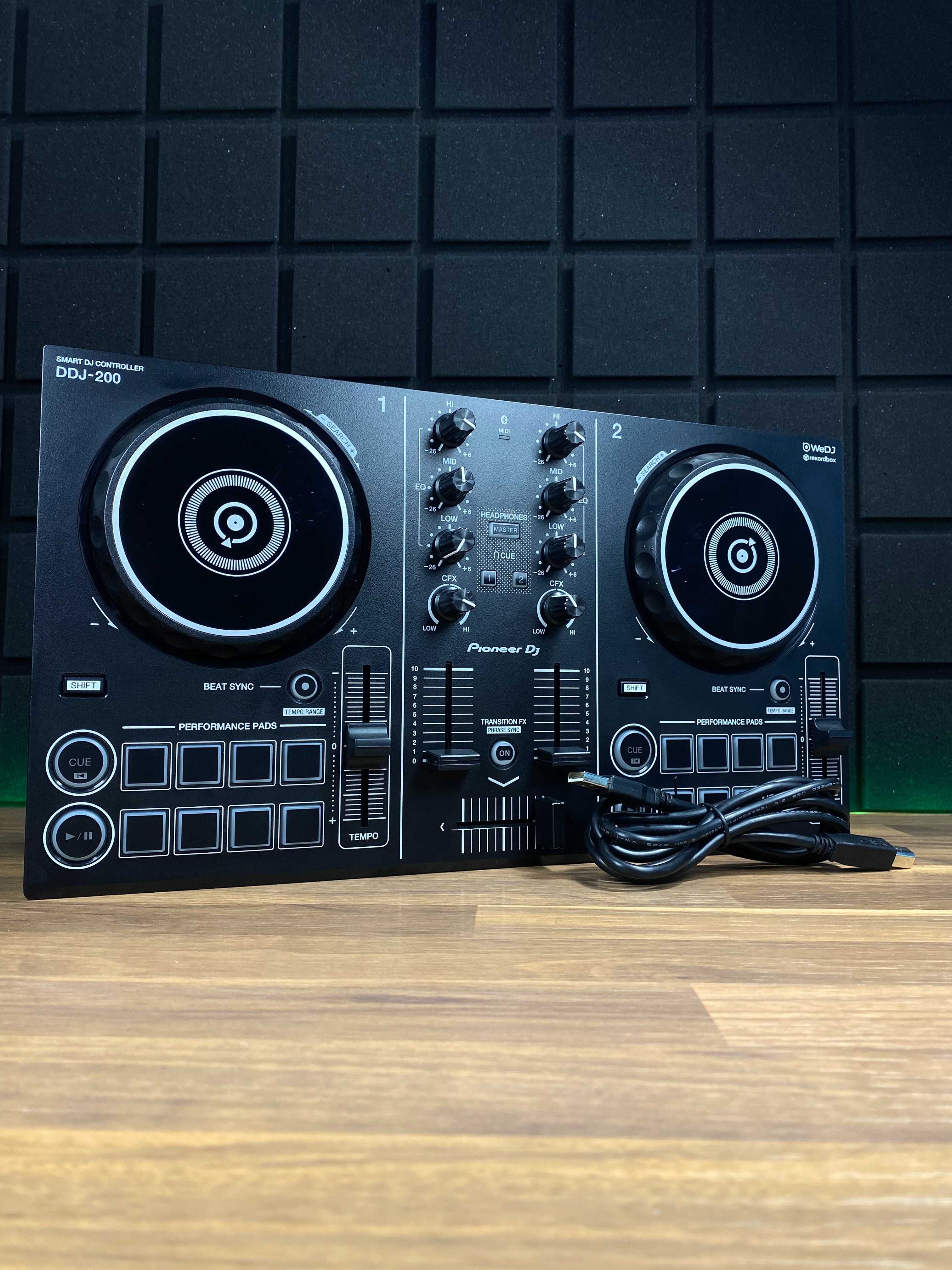 Pioneer  DDJ-200