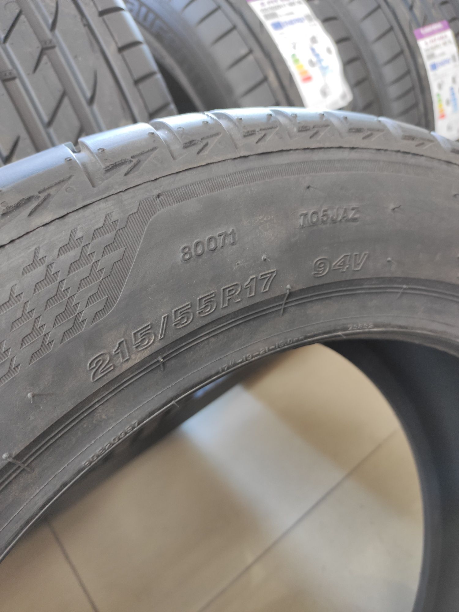 215/55R17 Bridgestone Turanza T005