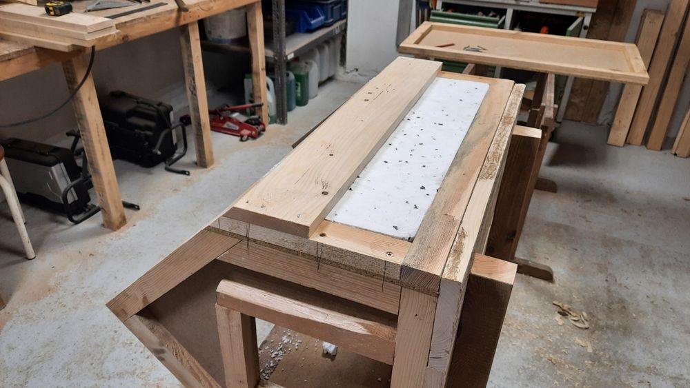 Buda dla małego i średniego pieska