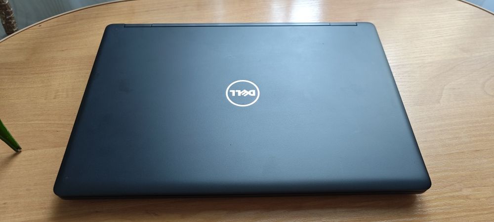 Ноутбук Dell latitude 5580 15.6" FullHD i5, 16Gb DDDR4, SSD 256Gb M.2
