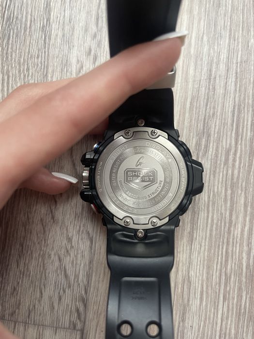 Чоловічий годинник Casio GWN-1000B, чорного кольору