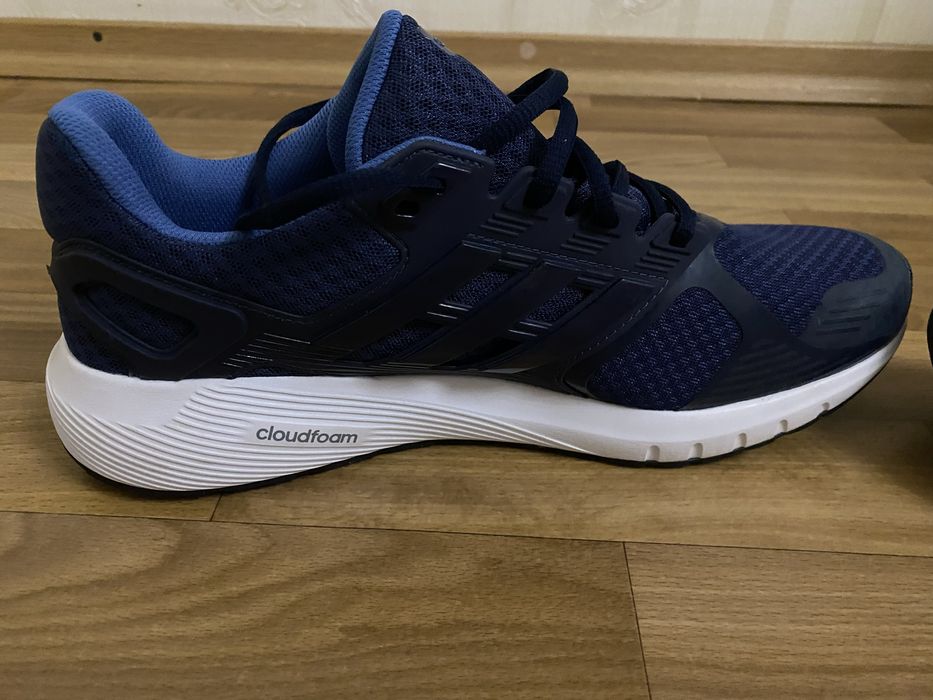 Чоловічі кросівки Adidas 44 розмір