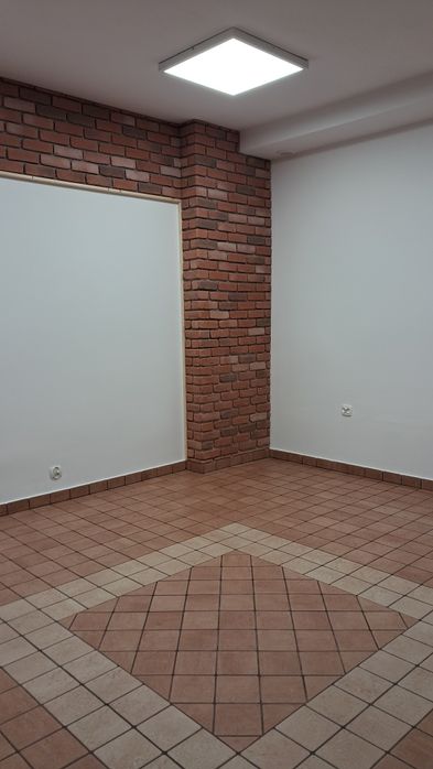 Wynajmę 26m² lokal po remoncie w centrum Niemodlina