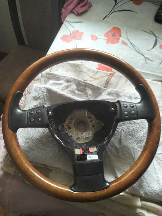 Kierownica drewno passat b6 stan super