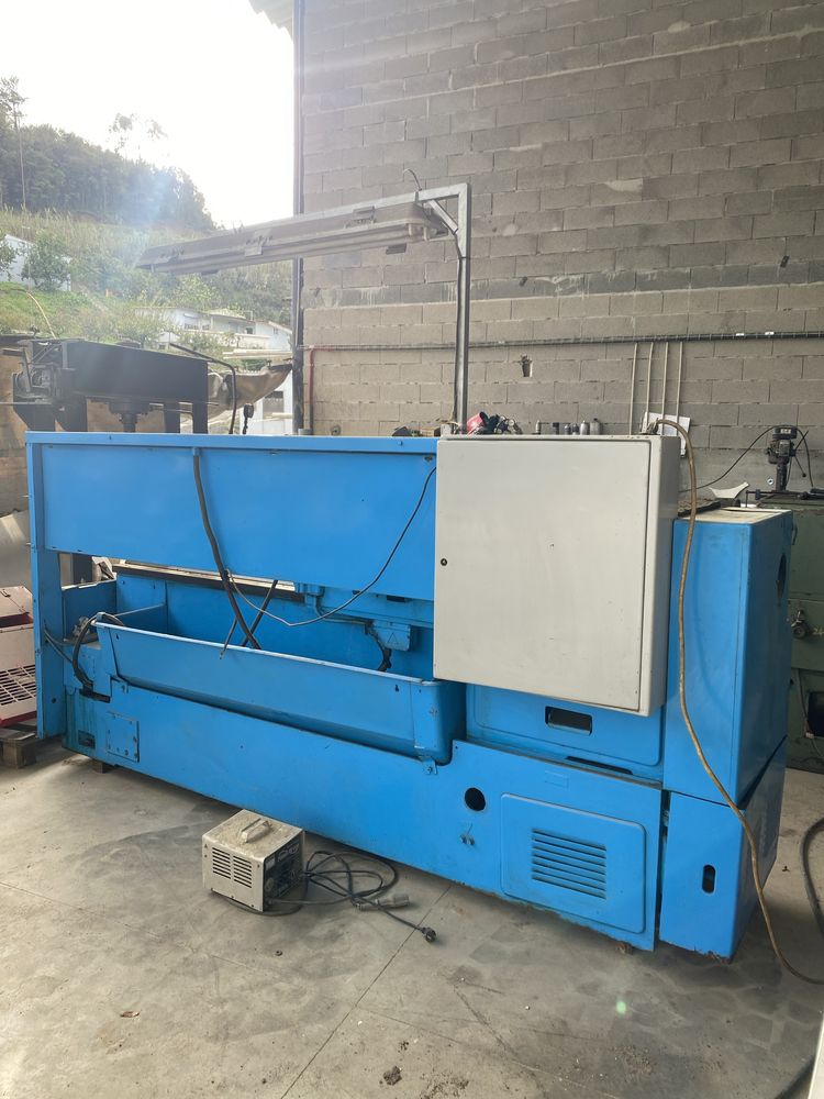 Torno mecanico russo