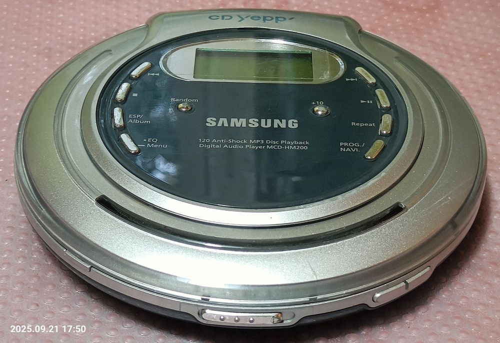 CD-плеєр Samsung YEPP MCD-HM200