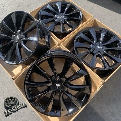 Диски R19 5x114.3 Tesla 3 GLOSS BLACK — нові 2025 року