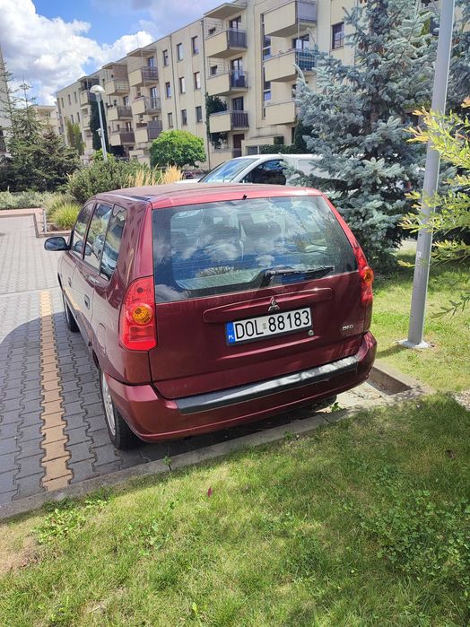 Sprzedaję tanio samochód Mitsubishi.