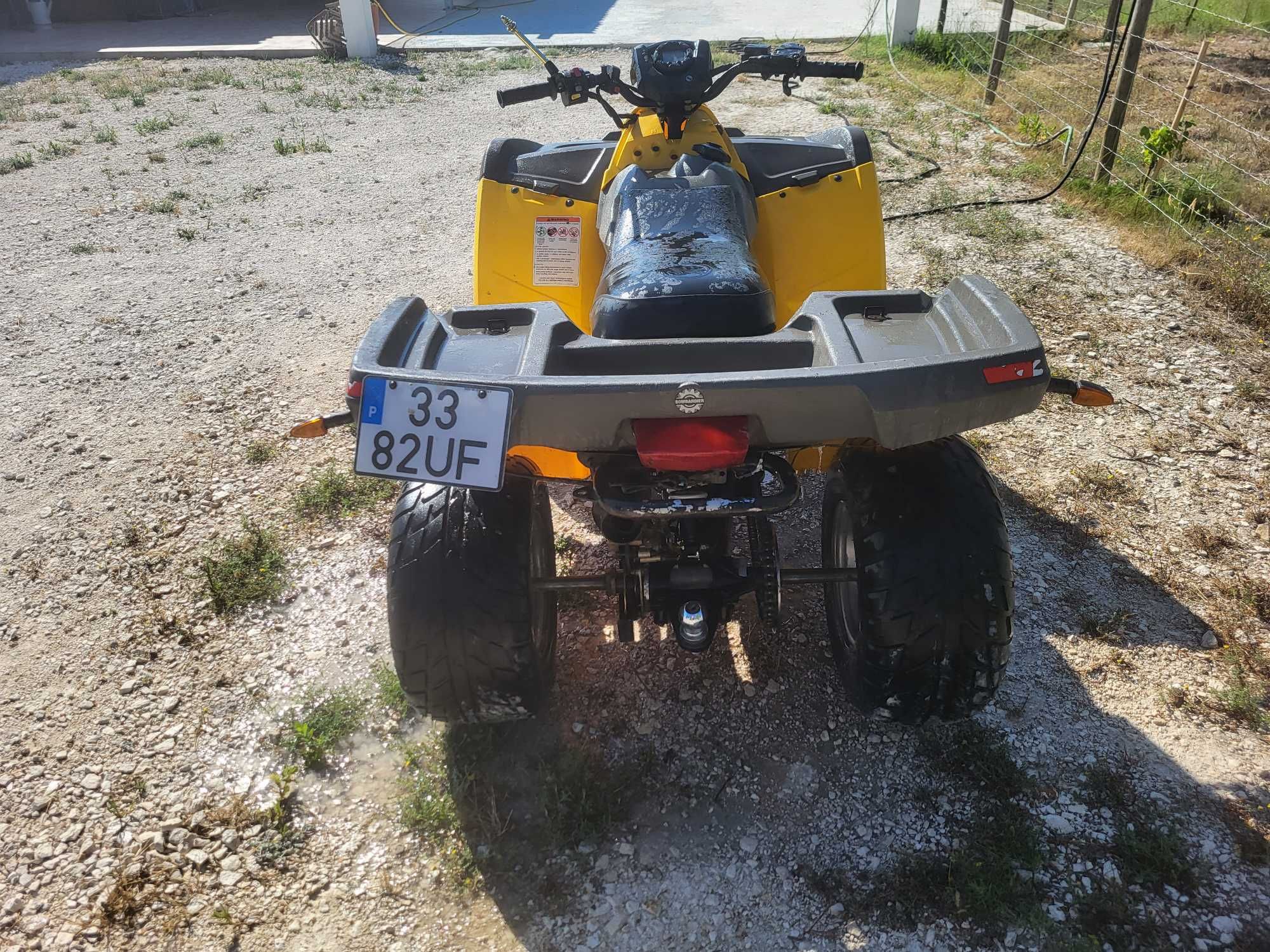 Moto 4 bombardier