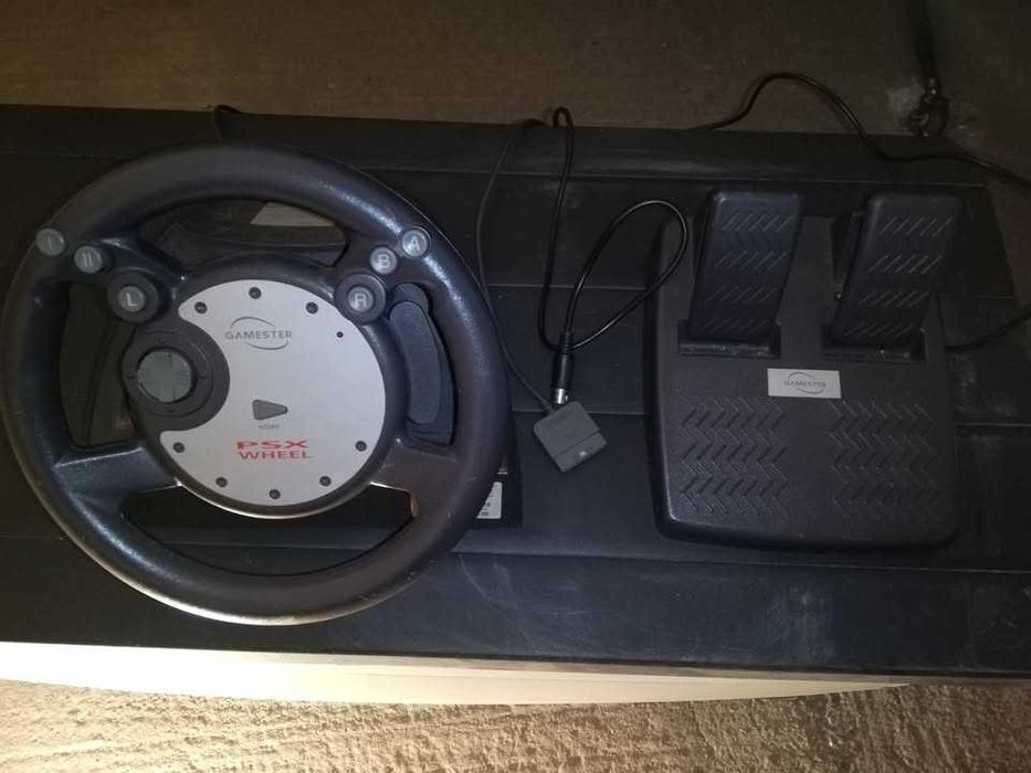 Volante e pedais para PS1 e PS2