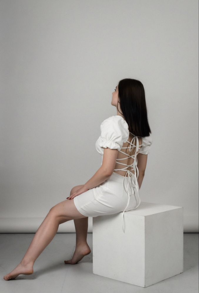Сукня міні типу Zara з відкритою спиною