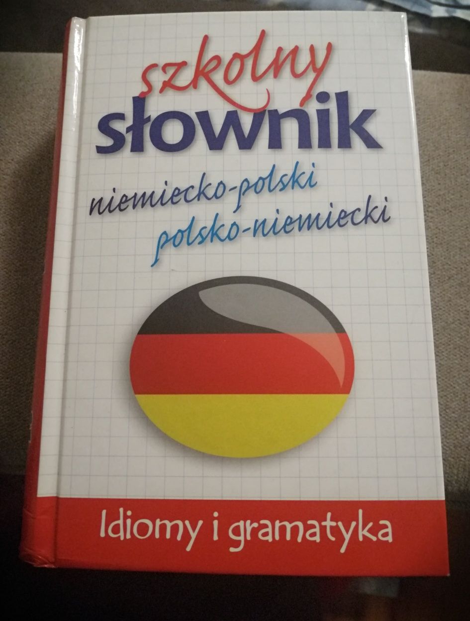 Szkolny słownik niemiecko - pol, pol - niemiecki. Idiomy i gramatyka