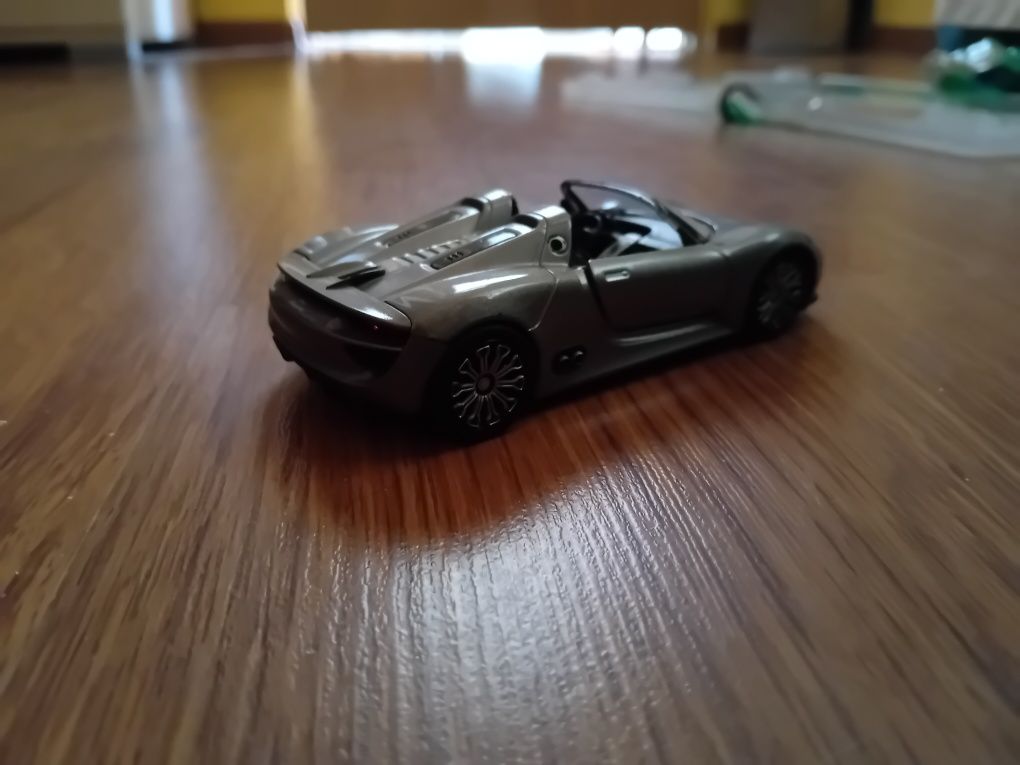 Model samochodu porshe-spider