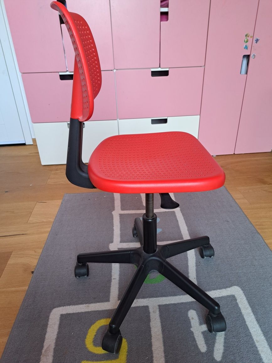 Krzeslo biurowe dziecięce