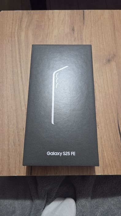 Samsung Galaxy S25 FE 256 GB Granatowy Nowy