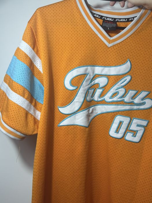 Футболка FUBU.