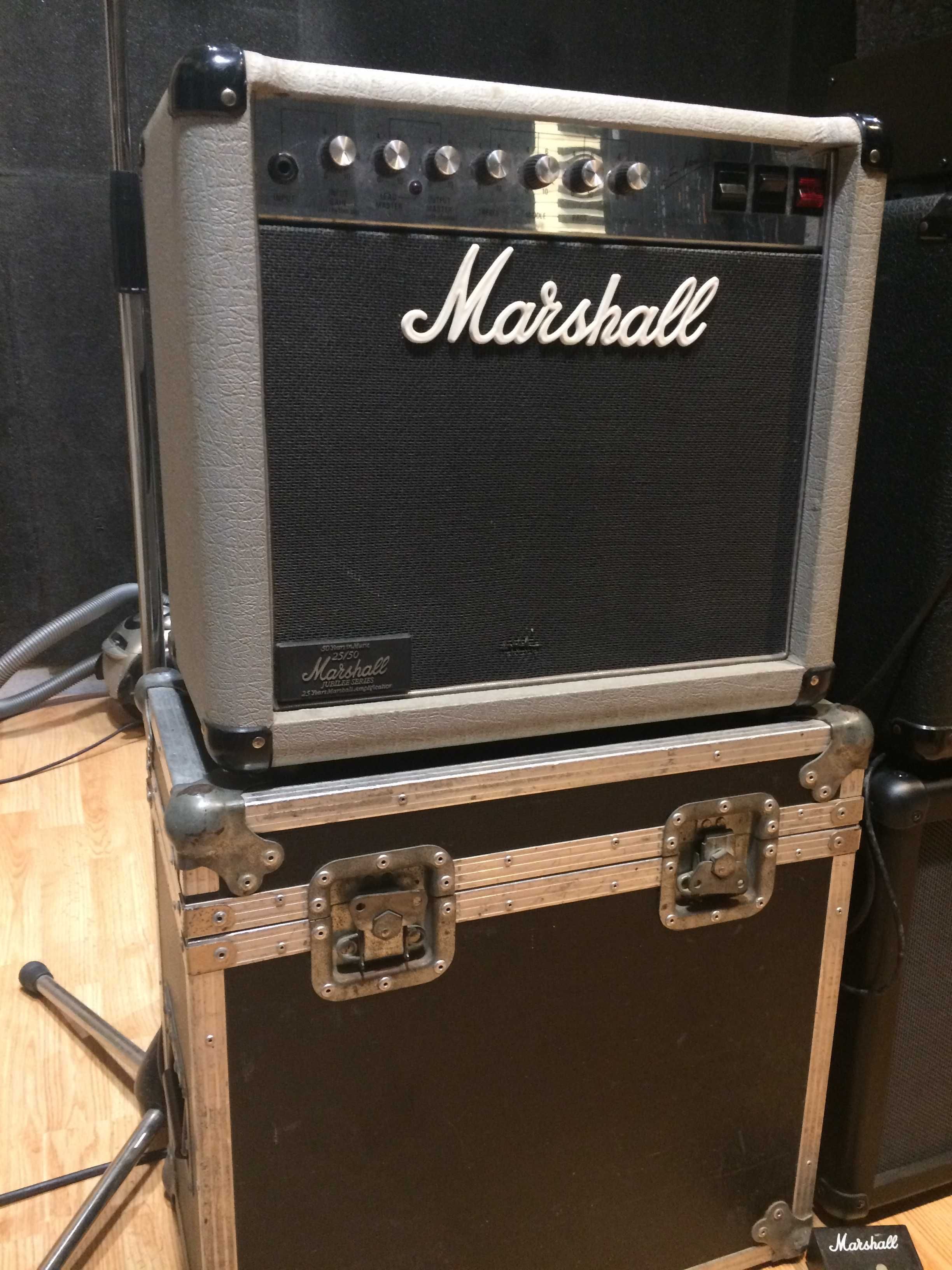 Amplificador Marshall, Jubilee 25/50 com Case