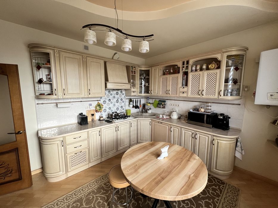 Продам НЕДОРОГО кухню з технікою