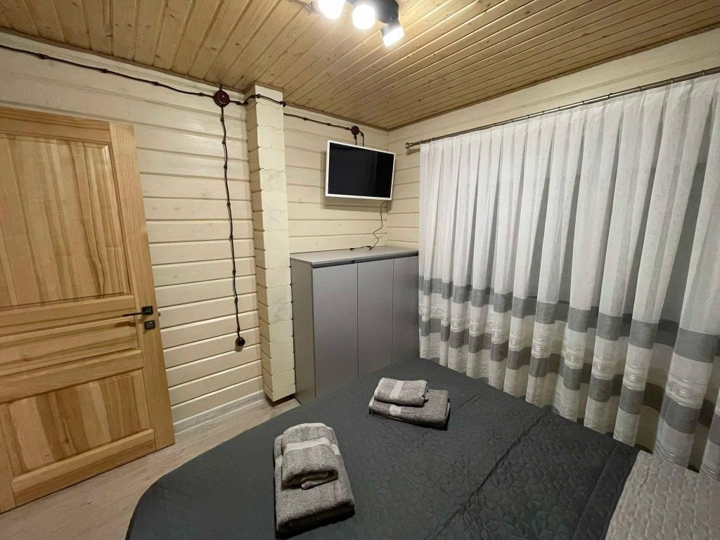 Відпочинок в Карпатах з басейном, чаном, сауною. Є котеджі