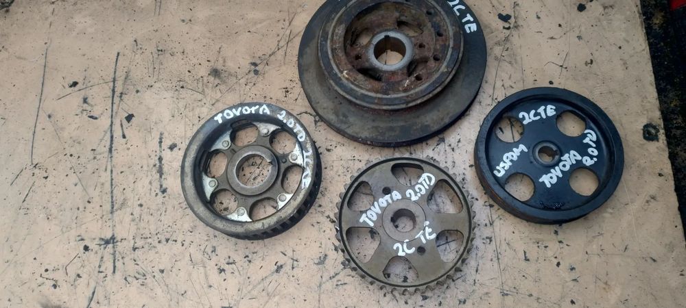 Toyota carina E AVENSIS T22 2,0TD 2C-TE koło rozrzadu pasowe wału