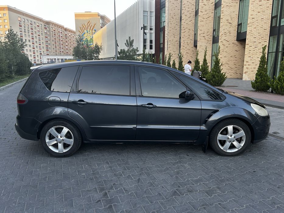 Ford мінівен 2007 р