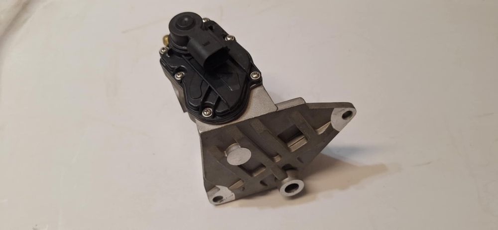 Nowy Zawór EGR VW Golf V  2.0FSI 04- OE 06F131503A