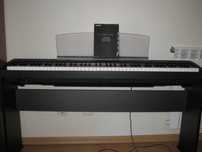 Piano digital da marca Yamaha - P95B